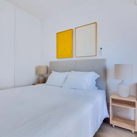 Art And Sea 2 Bedroom