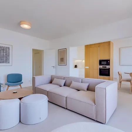 Apartment Art And Sea 2 Bedroom Quarteira
