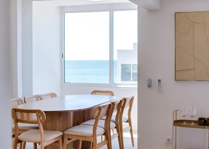 Art And Sea 2 Bedroom דירה קווארטיירה
