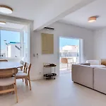 Appartamento Art And Sea 2 Bedroom *